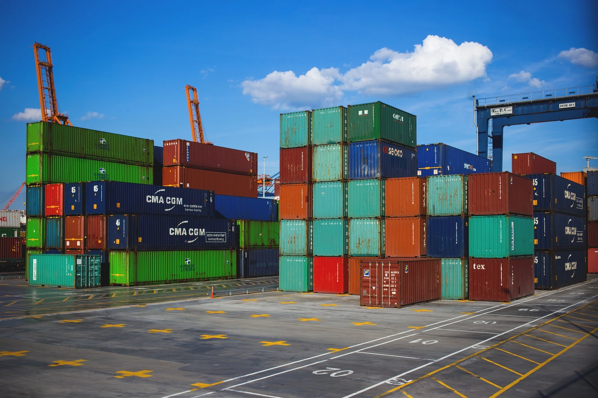 Camion de fret et transport de marchandises — notre histoire